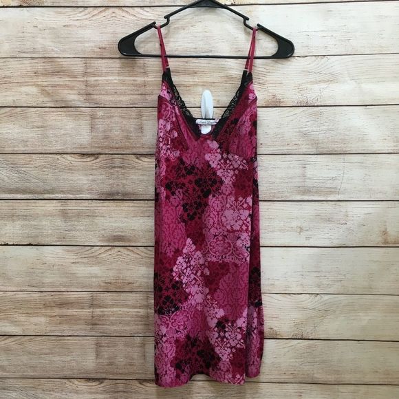 LINEA DONATELLA NIGHTGOWN AND ROBE SET - Picture 2 of 12